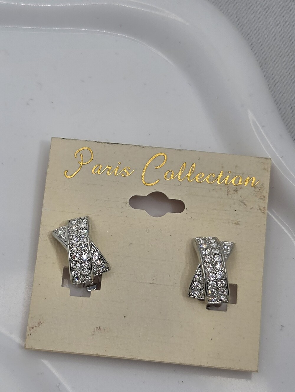 β¨ Paris Collection Silver Rhinestone Crisscross Clip On Earrings NWT β¨